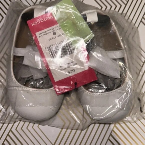 🆕 | Vince Camuto | Baby Mary Jane Flat | Various Sizes - Picture 5 of 5